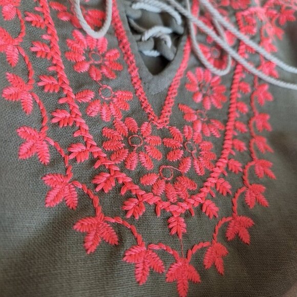 FREEWAY Anthropologie Embroidered Bell Sleeve BOHO Top Sz w/fringe & tassels - Picture 11 of 12